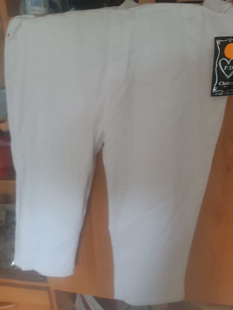 Pantacourt femme neuve taille 5 achet� 14 � solde du leclerc 6 Montb�liard (25)