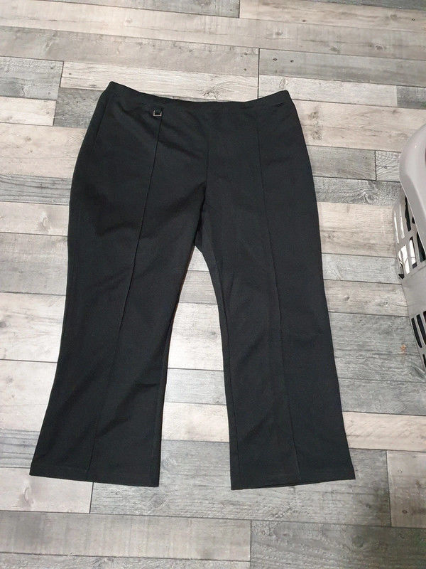 Pantacourt noir - taille 46 4 Aubvillers (80)