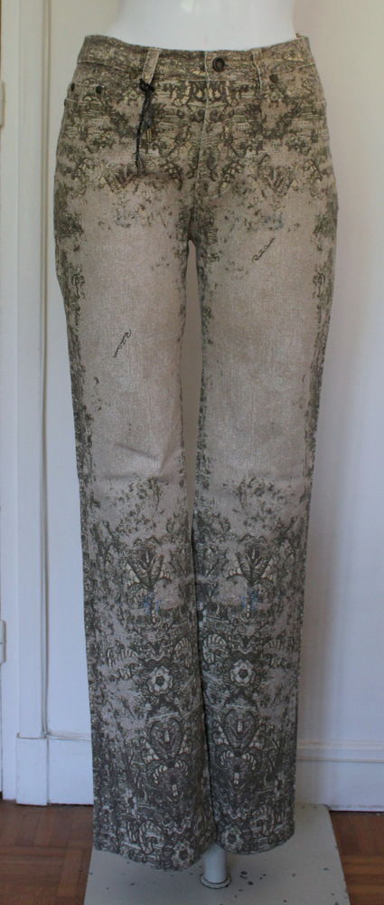 Pantalon beige ROBERTO CAVALLI 
T.4 IT soit 40/42 Fr 90 Issy-les-Moulineaux (92)