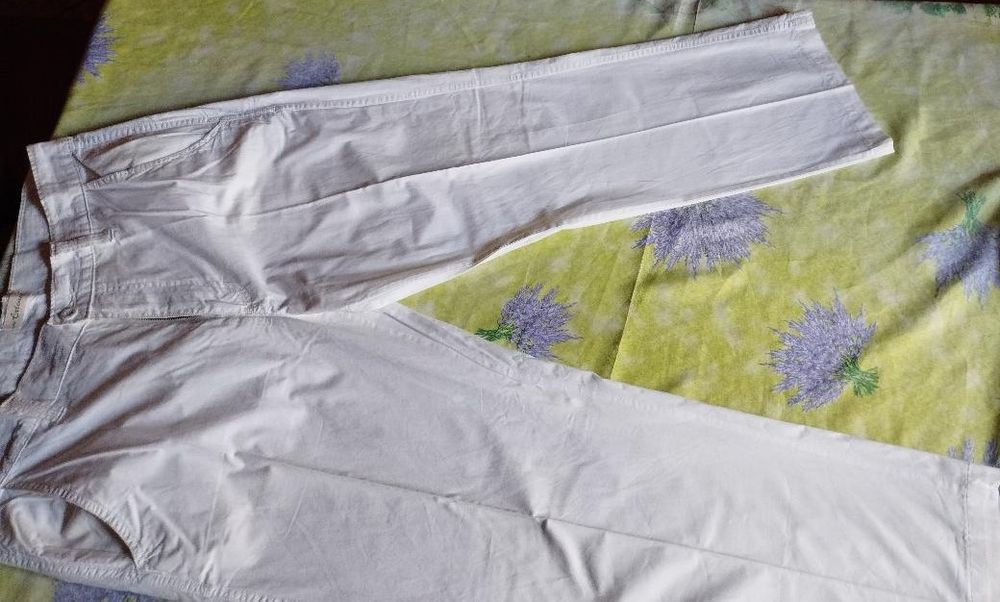 Pantalon Blanc - Homme - Taille: 44 - Parfait �tat - 15 Clermont-Ferrand (63)