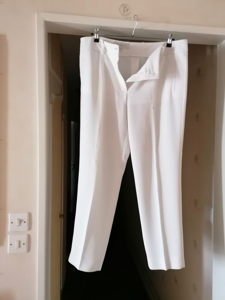 Pantalon blanc Un jour Ailleurs 15 Jury (57)