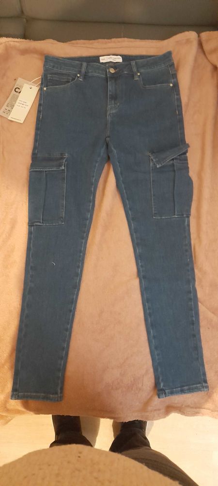 un pantalon cargo tous neufs 35 Aubigny-sur-N�re (18)