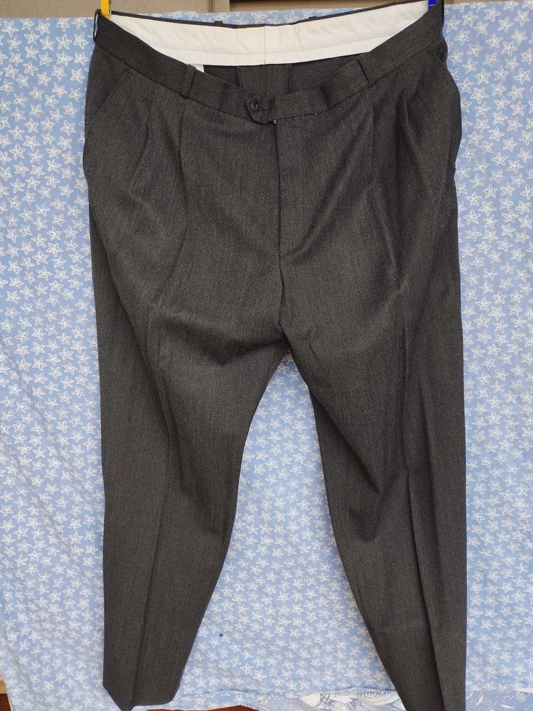 pantalon Chino a pinces 17 La Seyne-sur-Mer (83)
