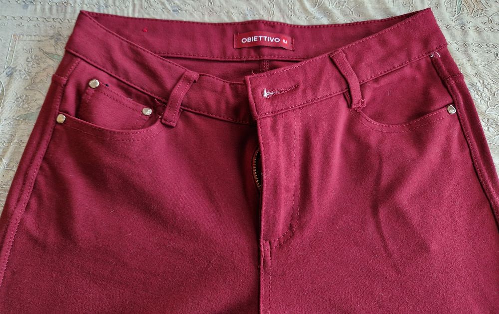 Pantalon de couleur bordeau 6 Camphin-en-Carembault (59)