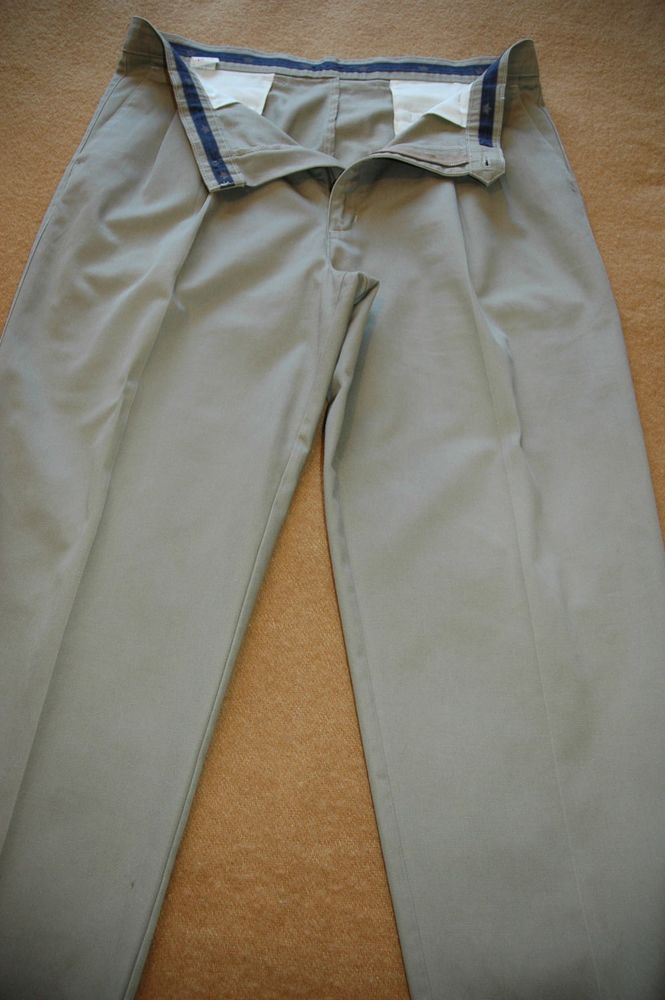 Pantalon Dockers® Classic Fit, marque originale  28 Buxerolles (86)