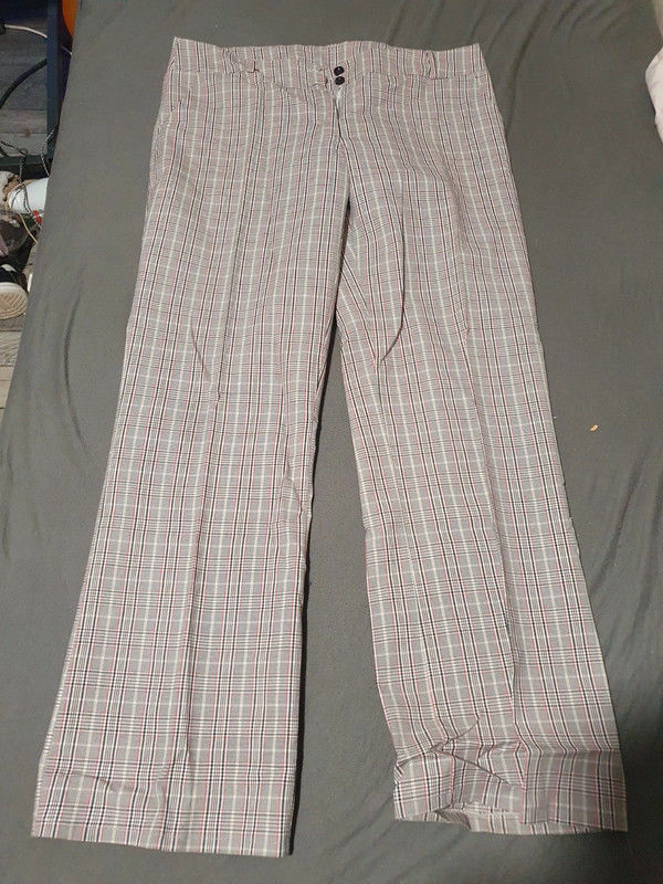 Pantalon gris raye ? 46 4 Aubvillers (80)