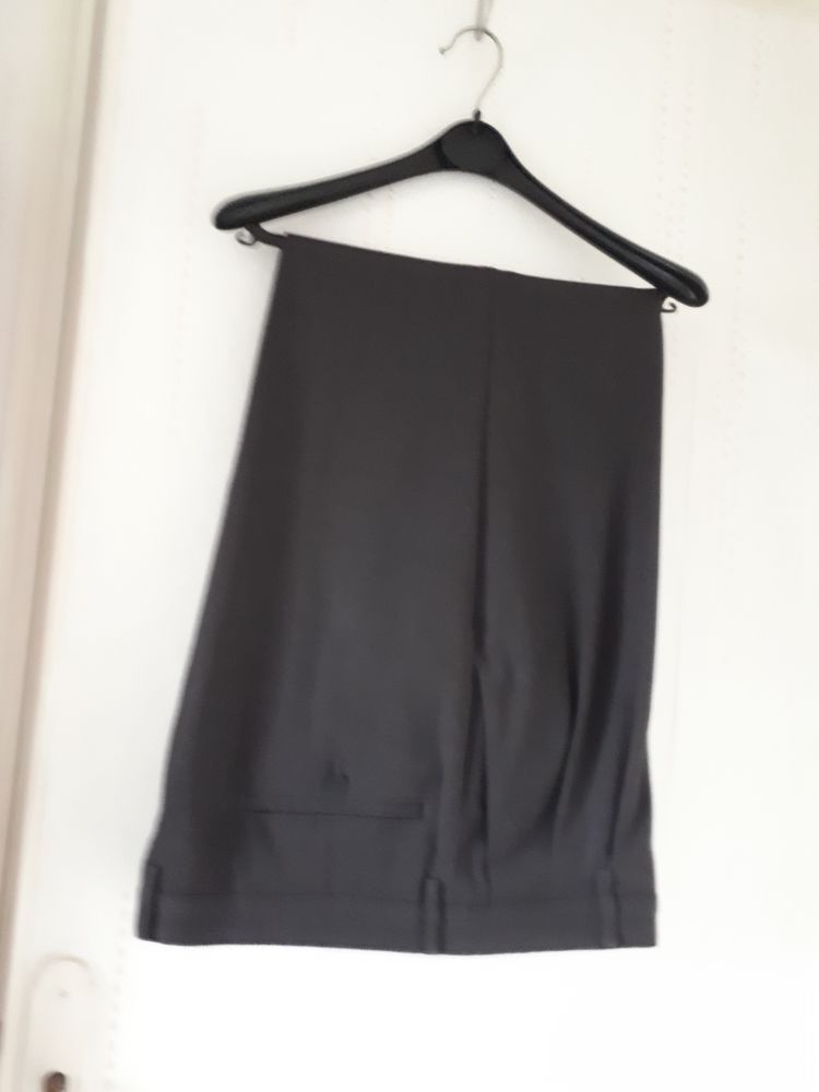 Pantalon homme gris fonc� 0 Le Mans (72)