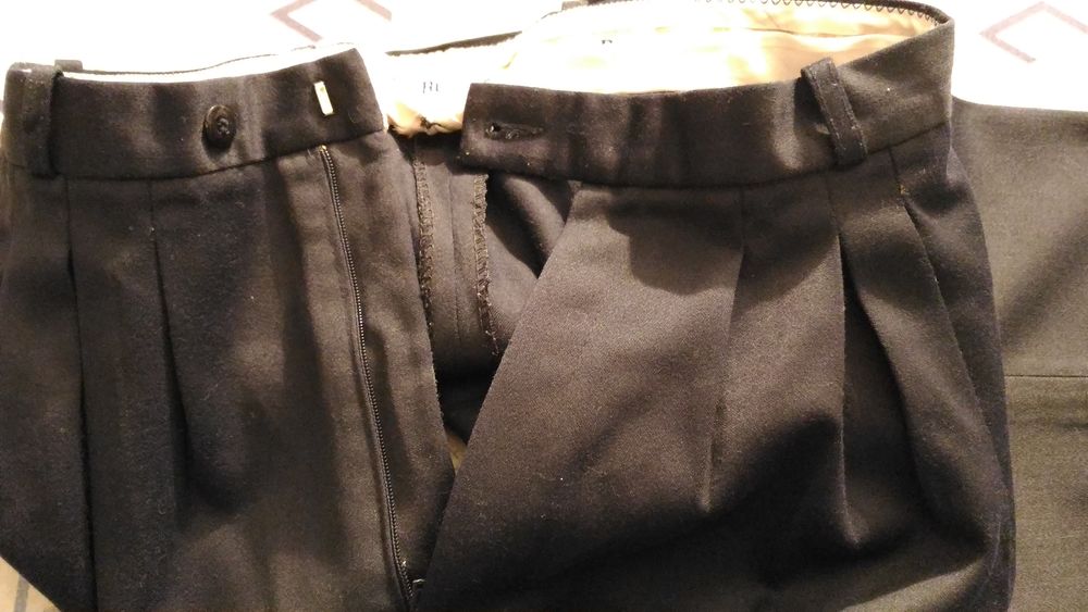 Pantalon HOMME � pinces Burton 30 Savigny-sur-Orge (91)