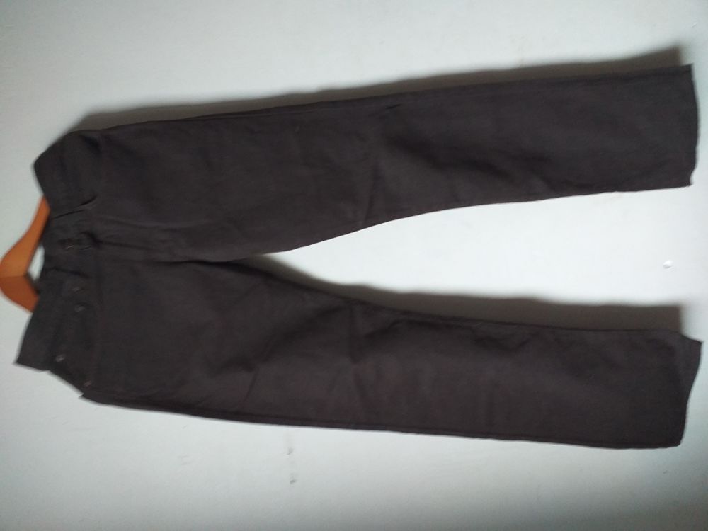 Pantalon Homme. 10 Montreuil (93)