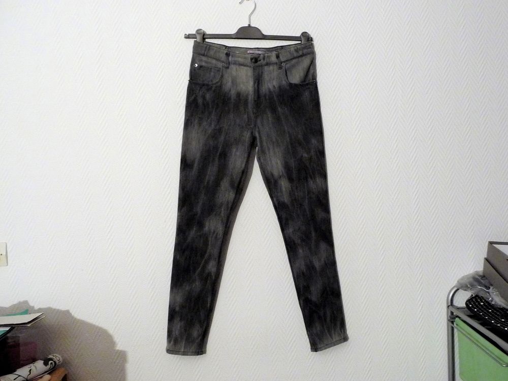 Pantalon/ Jean Noir D�lav� Gris- Taille 27- Vanessa Bruno 165 Paris 15 (75)