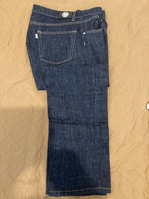 PANTALON JEANS 35 Saint-Denis (97)