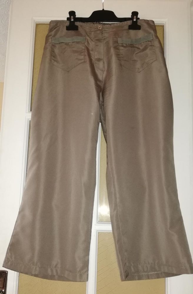 Pantalon l�ger femme. 8 Asni�res-sur-Seine (92)