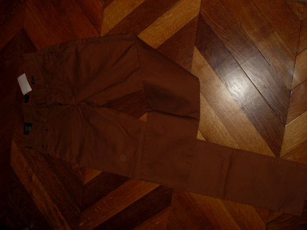 Pantalon marron moutard� de taille 29 H 10 Vertaizon (63)