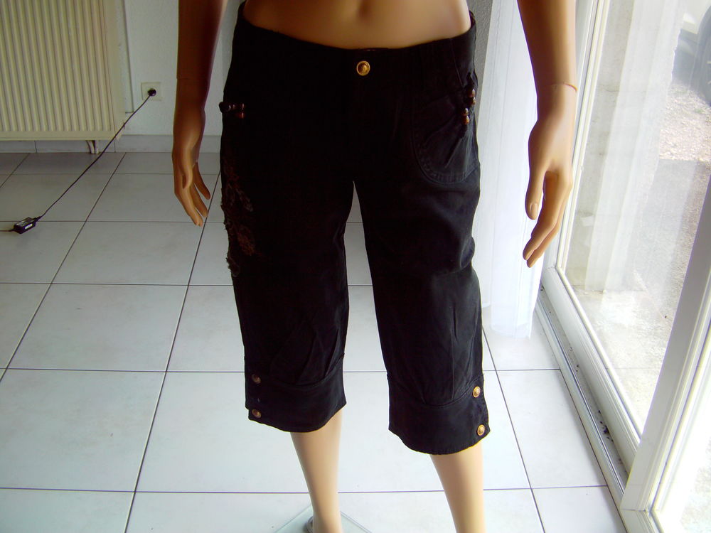 Pantalon 7/8 noir taille 40 5 Les B�ties (70)