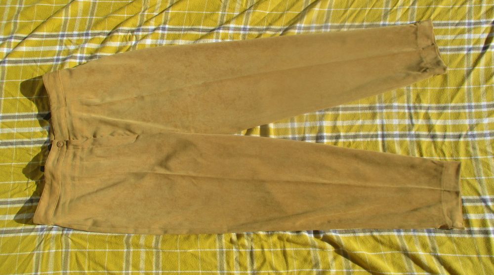 Pantalon / Pantacourt Uni pour Femme : Taille 42 - Vintage 3 La Fert�-Alais (91)
