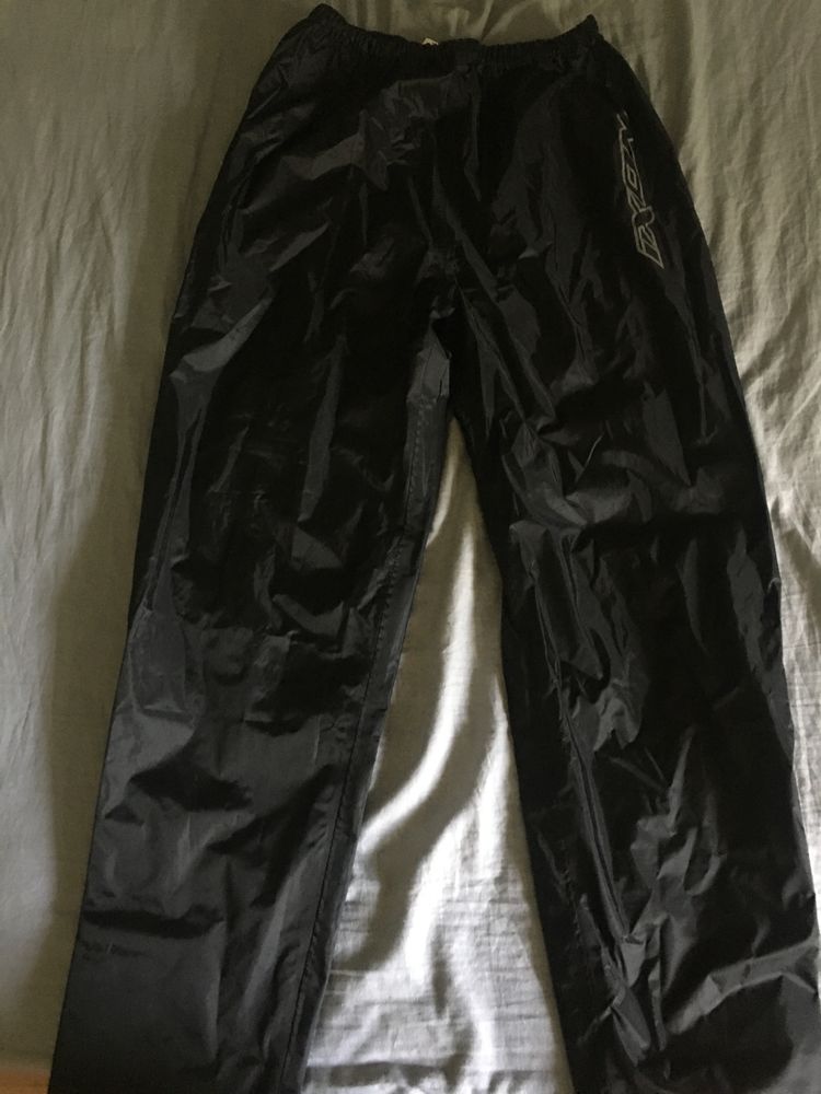 Pantalon pluie 20 Saint-Jean-des-Baisants (50)