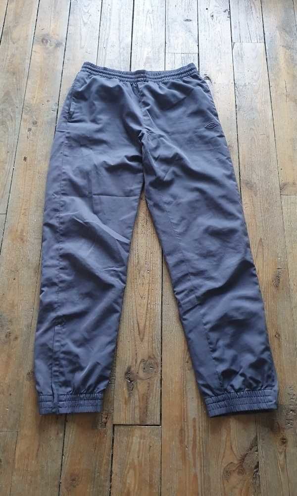 pantalon de surv�tement gris Umbro S 15 Monistrol-sur-Loire (43)
