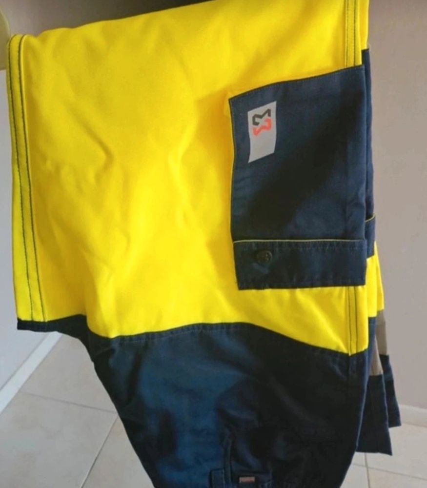 Pantalon de travail NEUF 20 Tourcoing (59)