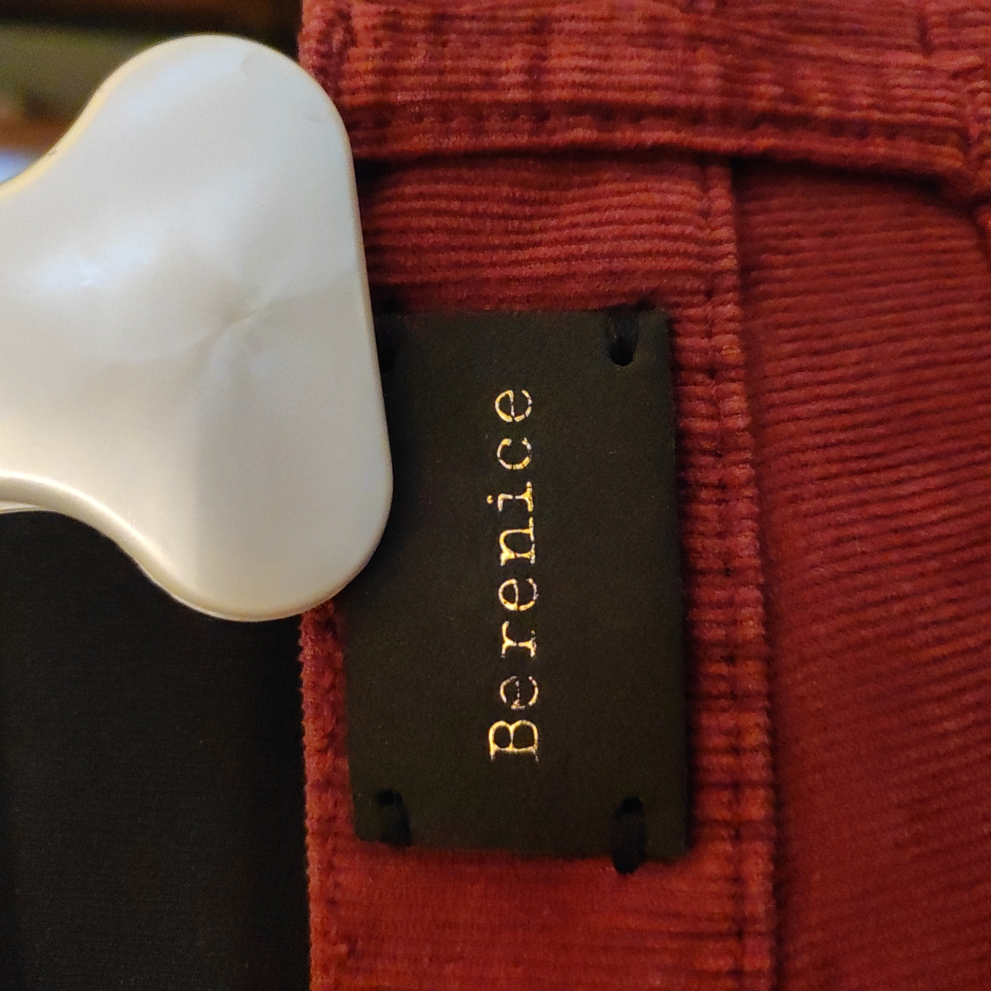 Pantalon velours c�tel� haut de gamme femme B�r�nice. 160 Verneuil-sur-Seine (78)