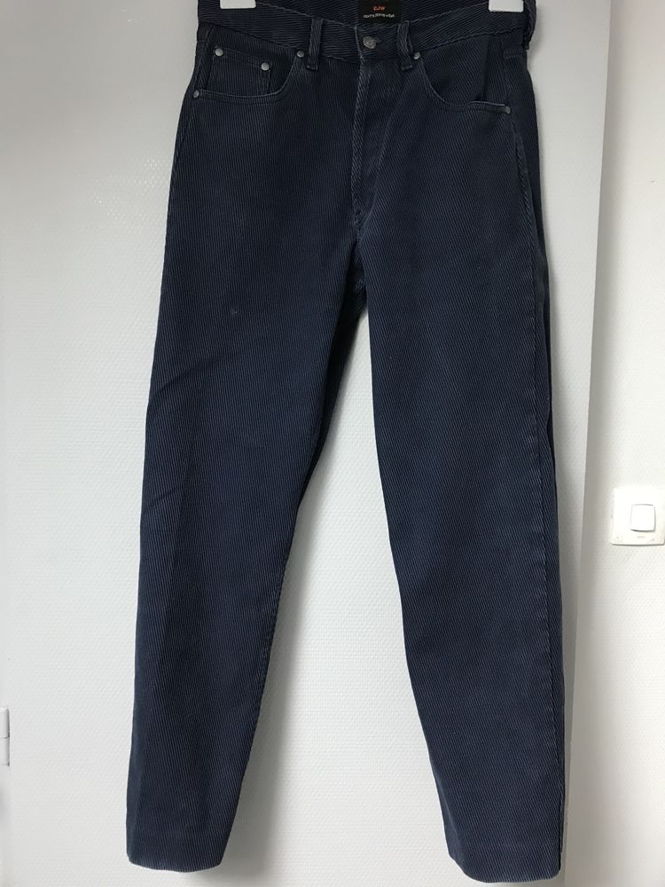 pantalon velours marine  T. M  CJW 15 Saint-Genis-Laval (69)