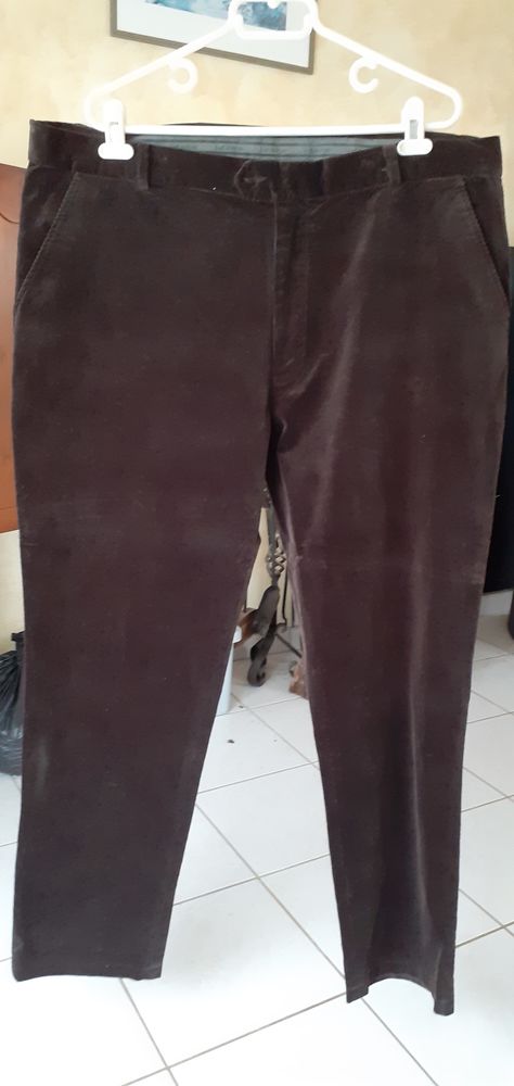 PANTALON EN VELOURS MARRON T56 35 Camo�l (56)