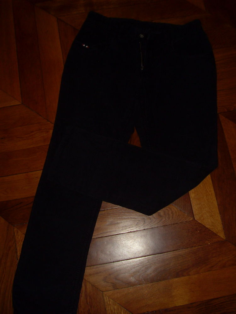 pantalon velours noir /bleu foncé NAPAPIJRI 28 Vertaizon (63)