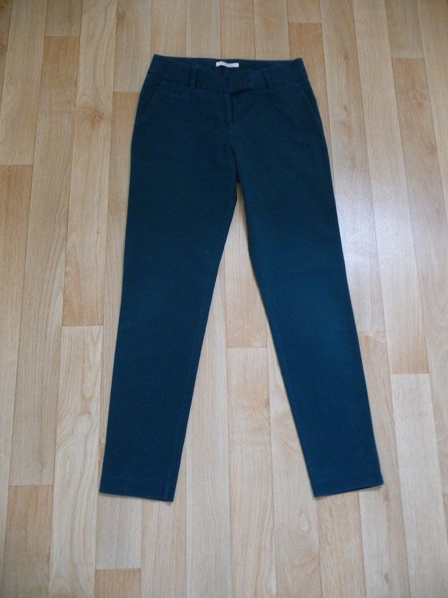 Pantalon vert foncé taille 36-38 CAMAÏEU 18 Montigny-le-Bretonneux (78)