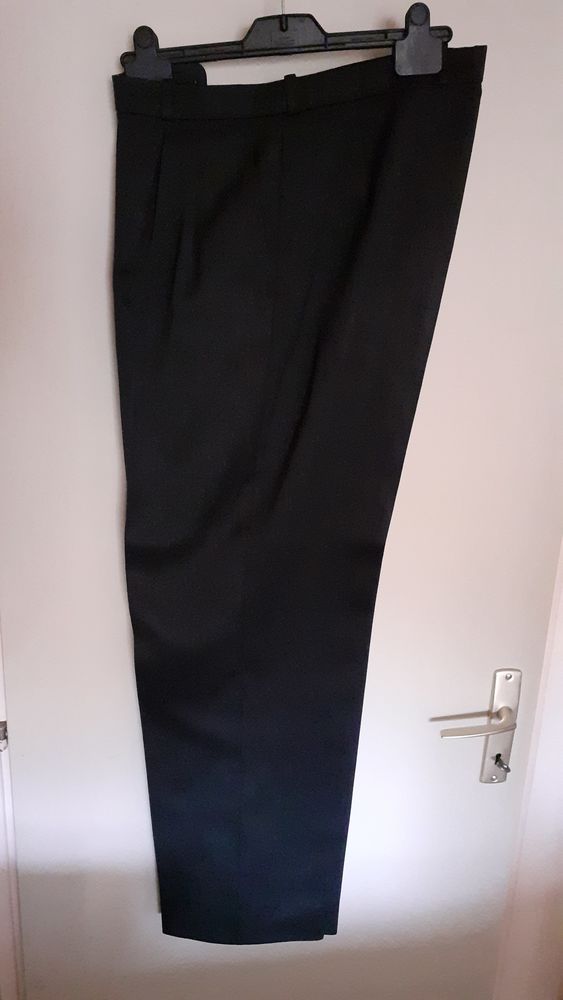 Pantalon 10 Saint-Maixent-de-Beugn� (79)