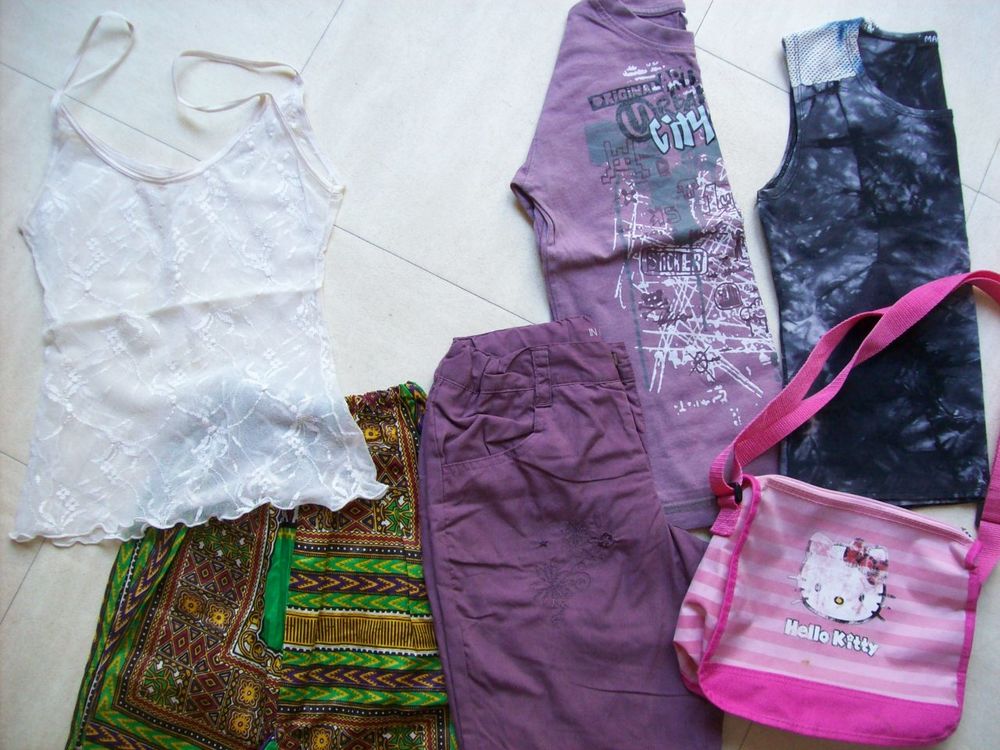 pantalons, bermuda, hauts -6,8,10 ans - zoe 4 Martigues (13)