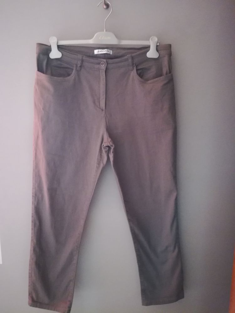 LOT 3 PANTALONS T46
BON ETAT 15 Villeneuve-Tolosane (31)