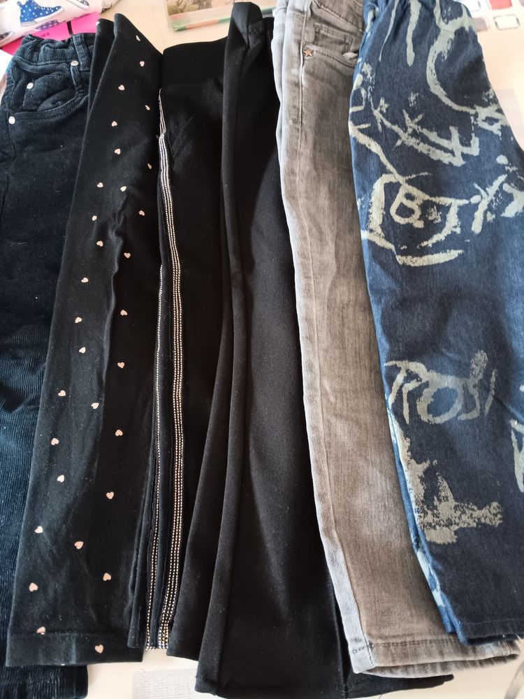 pantalons fille 4 ans le lot de 6 5 euros 5 Corz� (49)
