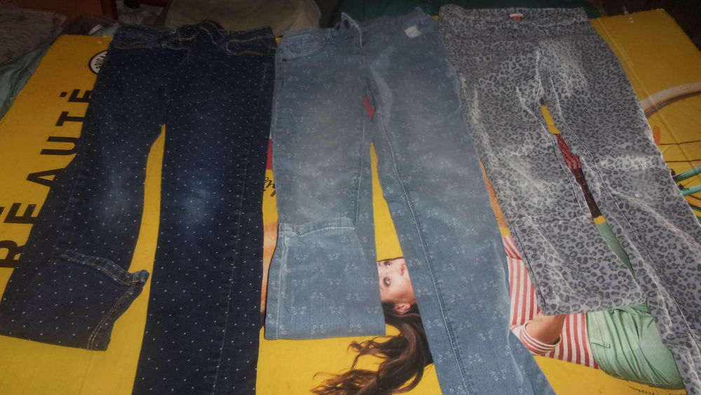 Pantalons fille 9/10 ans
1 Cond�-sur-l'Escaut (59)