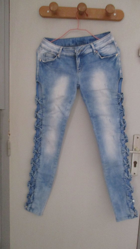 Pantalons en jean. 10 Issoire (63)