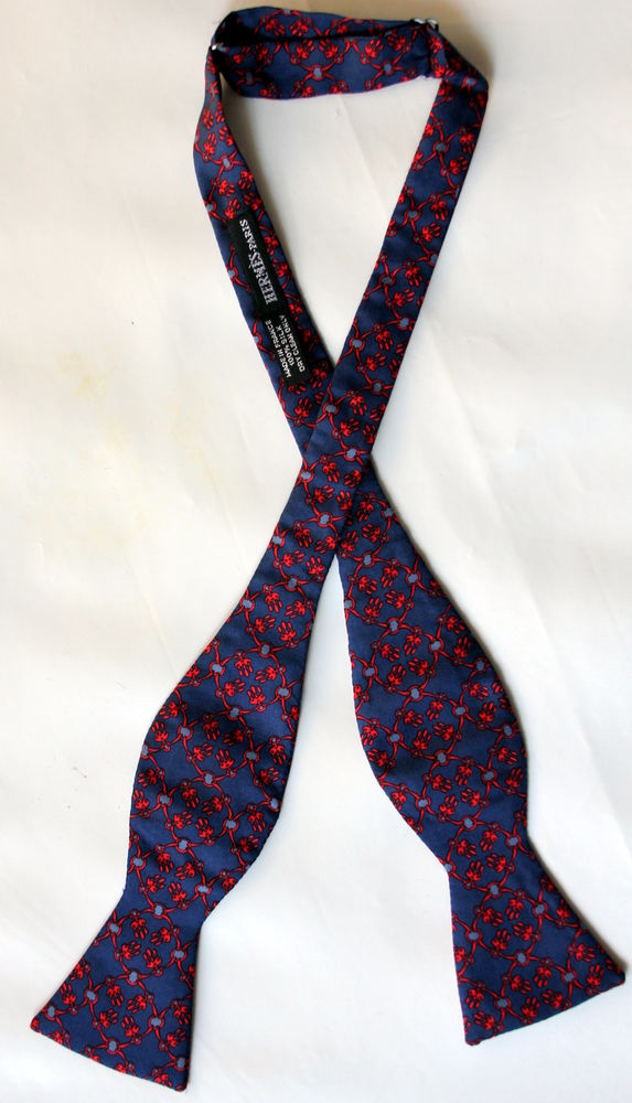 N?ud papillon soie Trident HERMES 160 Issy-les-Moulineaux (92)