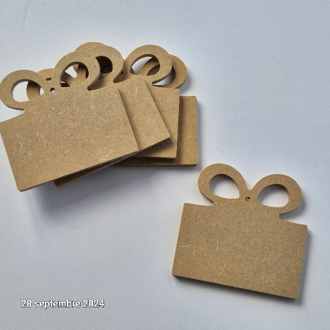 Lot de 5 paquet cadeaux , une id�e d'activit� pour occuper l 5 Saumur (49)