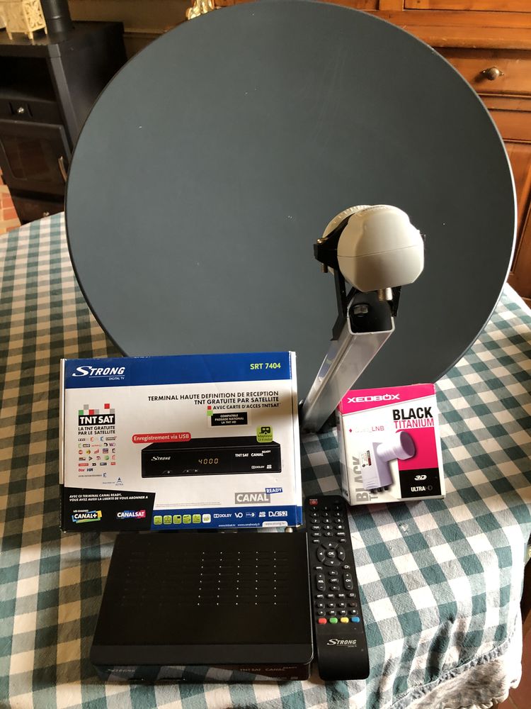 Parabole 60 cm aluminium + terminaux HD de r�ception STRONG 100 Serans (60)