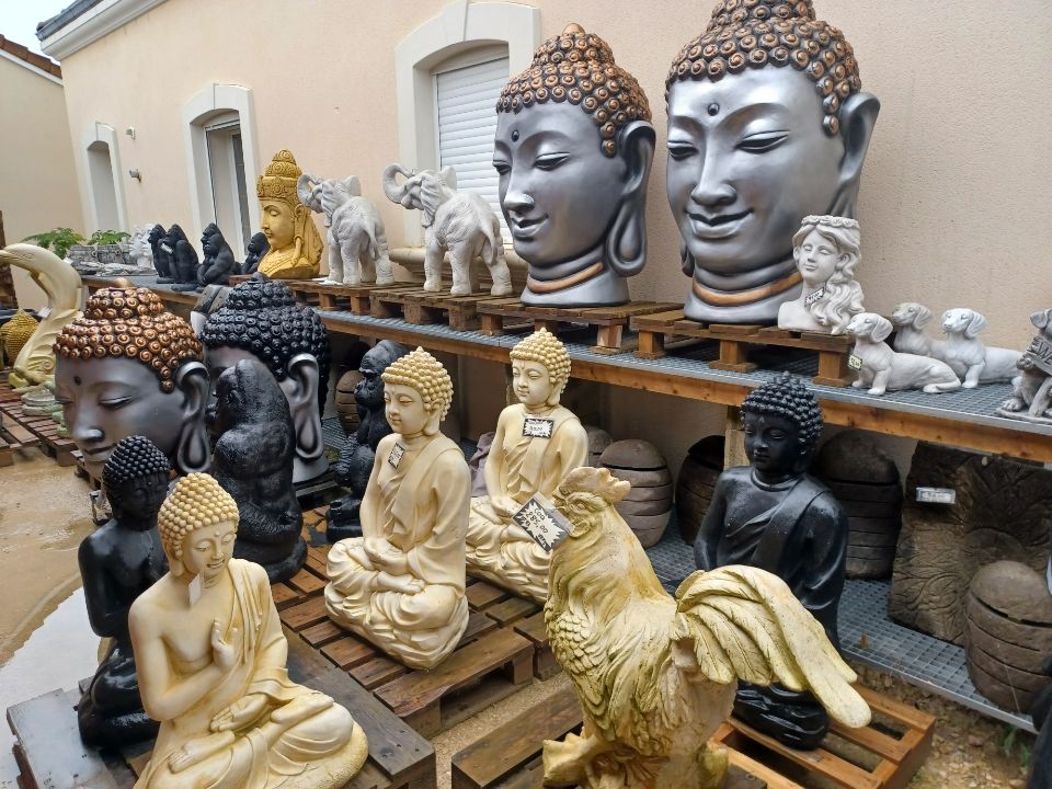 AU PARADIS DE MAX parc expo plus de 300 statues et d�cos 5 �pervans (71)