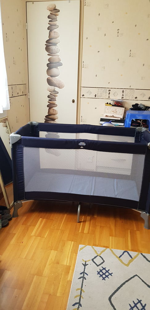 lit parapluie b�b� 25 Saint-Cyr-sur-Loire (37)