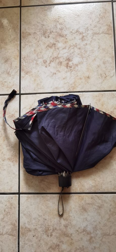 Parapluie pliant 10 Dijon (21)