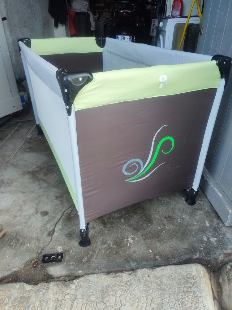 Lit parapluie Trottine 20 B�ziers (34)