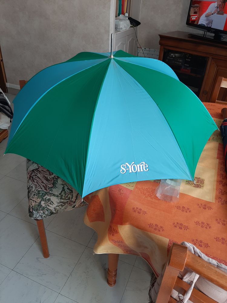 PARAPLUIE  S YORRE DIAM�TRE 1M. OUVERTURE AUTOMATIQUE  ( NEU 40 Puteaux (92)