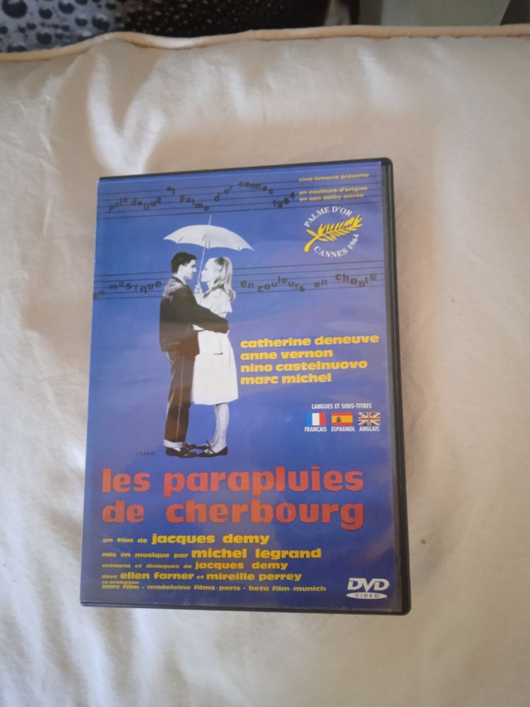 DVD Les Parapluies de Cherbourg
1990
Excellent �tat
En Fr 10 Talange (57)