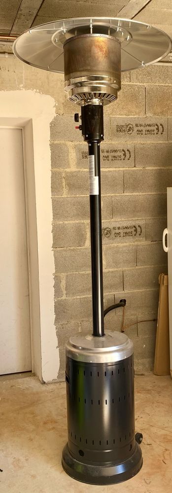 parasol chauffant acier inoxydable noir avec housse. 0 Marcillac-Vallon (12)