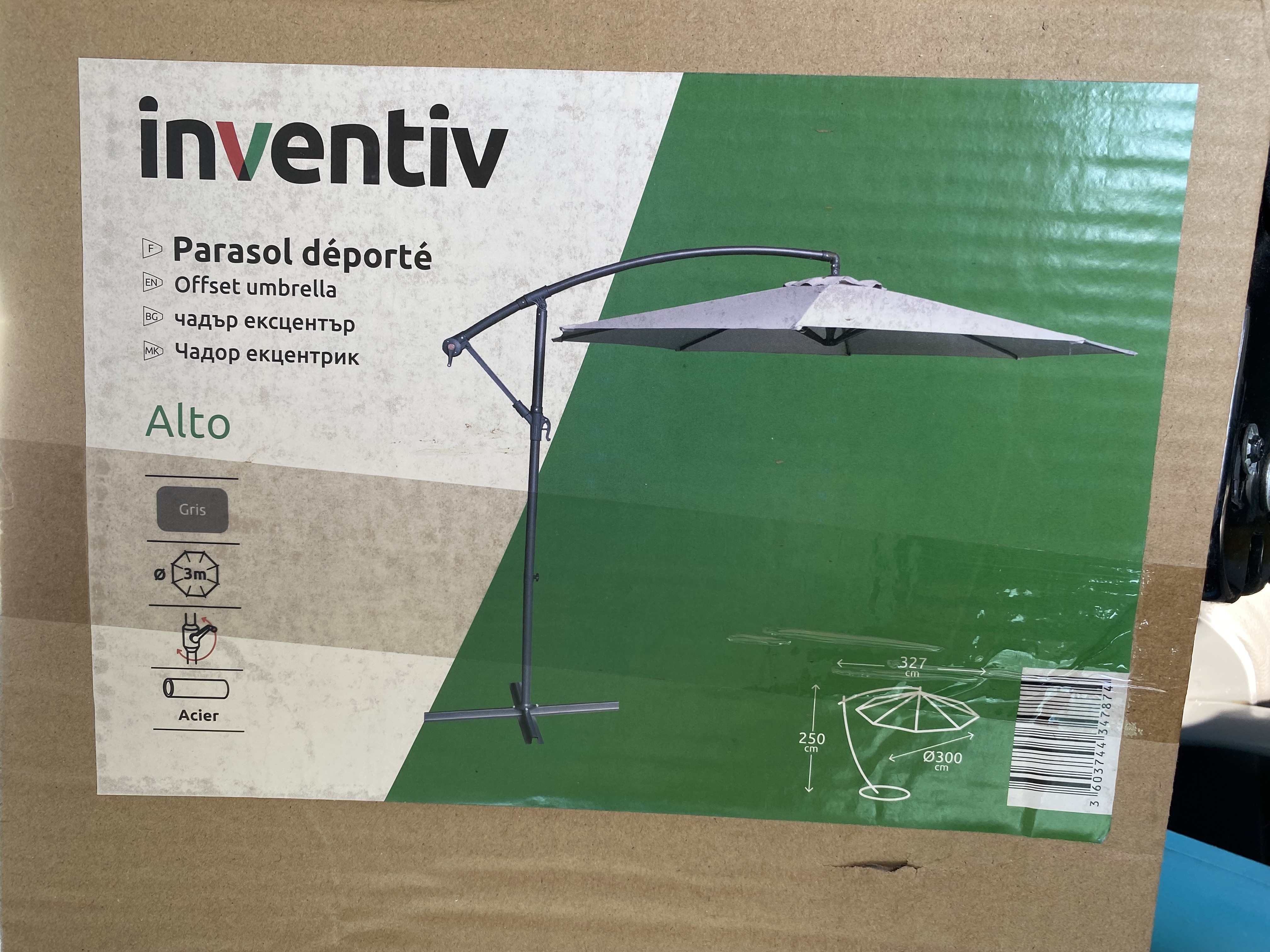 PARASOL D�PORT�. Diam : 3 M 50 Prunelli-di-Fiumorbo (20)