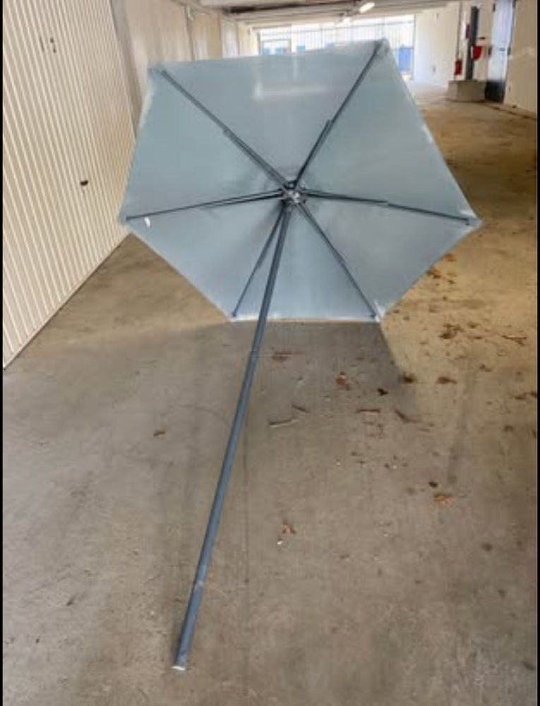 Parasol gris 10 Chevroux (01)