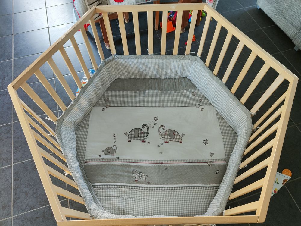 Parc b�b� hexagonale 100 Hartennes-et-Taux (02)