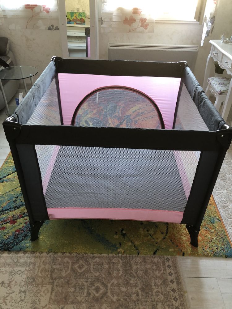 Parc B�b� Pliable, 90cmx90cm
Marque: Monsieur B�b� 35 �tampes (91)