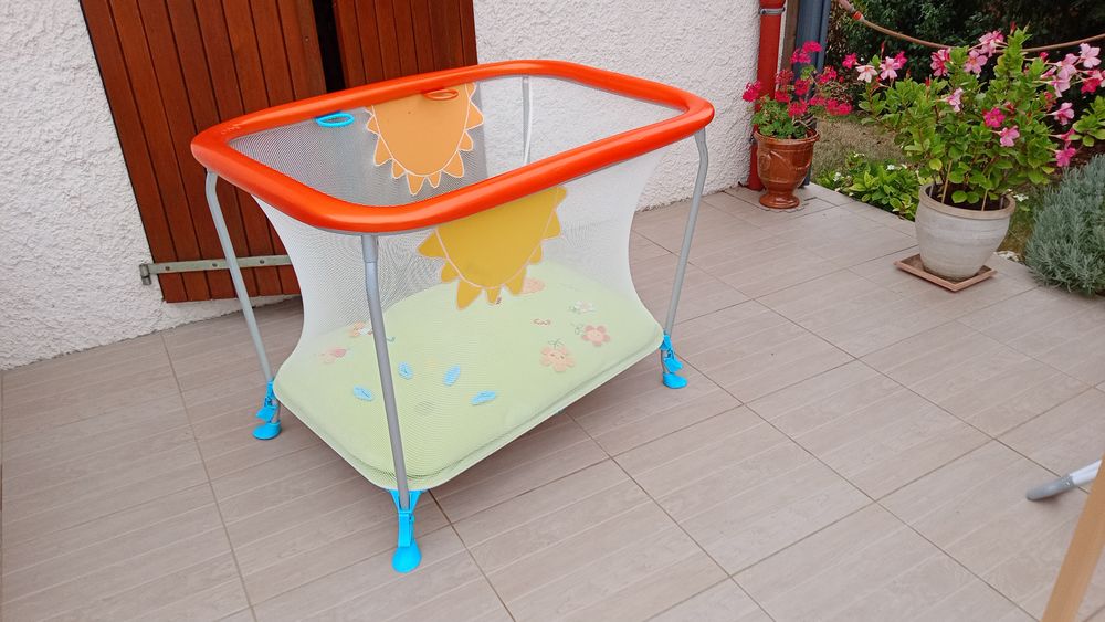 Parc b�b� 20 Vouill� (86)