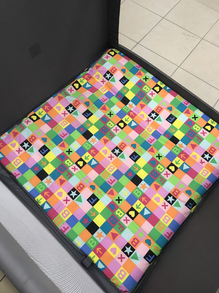 Parc pliant bebe , avec housse de transport, 30 Mougins (06)