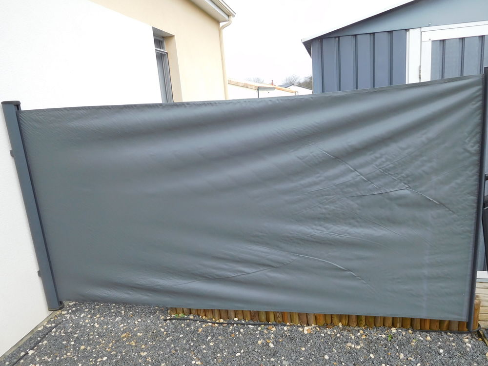 Pare vent ext�rieur r�tractable 20 Montmorillon (86)